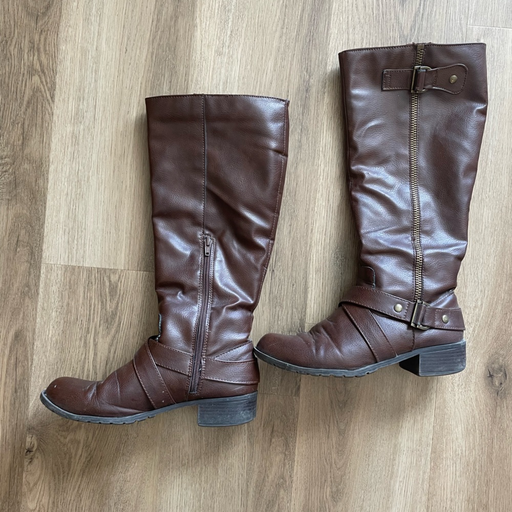Kohls brand brown tall faux leather boots - Picture 2 of 3